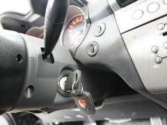 2010款 1.6 自动 三厢 精英型