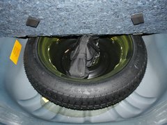 2010款 1.6 自动 三厢 精英型