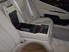 2010款 600hL 5.0 CVT 尊贵加长版