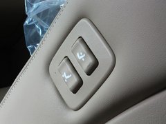 2010款 2.5L AT V6 Royal真皮天窗版