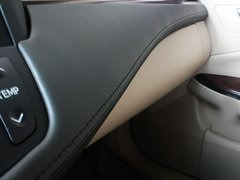 2010款 2.5L AT V6 Royal真皮天窗版