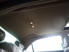 2010款 2.5L AT V6 Royal真皮天窗版