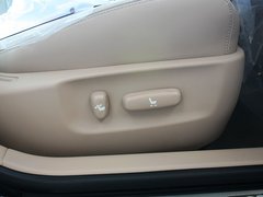 2010款 2.5L AT V6 Royal真皮天窗版