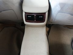 2010款 2.5L AT V6 Royal真皮天窗版