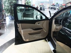 2010款 2.5L AT V6 Royal真皮天窗版