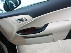 2010款 2.5L AT V6 Royal真皮天窗版