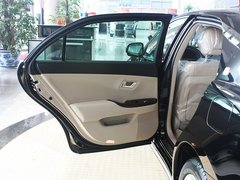 2010款 2.5L AT V6 Royal真皮天窗版
