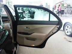 2010款 2.5L AT V6 Royal真皮天窗版