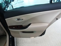 2010款 2.5L AT V6 Royal真皮天窗版