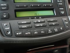 2010款 2.5L AT V6 Royal真皮天窗版