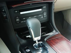 2010款 2.5L AT V6 Royal真皮天窗版