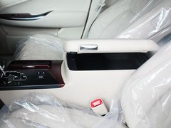 2010款 2.5L AT V6 Royal真皮天窗版