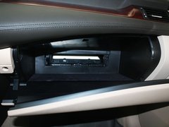 2010款 2.5L AT V6 Royal真皮天窗版