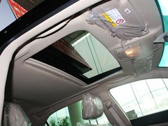 2010款 2.5L AT V6 Royal真皮天窗版