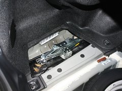 2010款 2.5L AT V6 Royal真皮天窗版