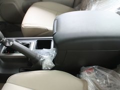 2010款 2.7L 自动 豪华版 7座