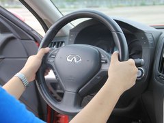 2010款 G25 2.5L 自动 豪华运动款
