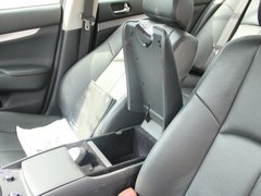 2010款 G25 2.5L 自动 豪华运动款
