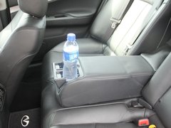 2010款 G25 2.5L 自动 豪华运动款