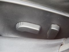 2010款 G25 2.5L 自动 豪华运动款