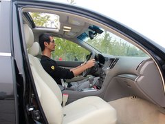 2010款 G25 2.5L 自动 豪华运动款