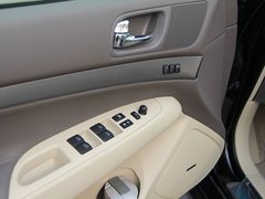 2010款 G25 2.5L 自动 豪华运动款