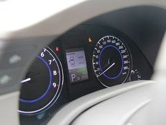 2010款 G25 2.5L 自动 豪华运动款