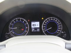 2010款 G25 2.5L 自动 豪华运动款