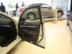 2010款 G37 3.7L 自动 Sedan
