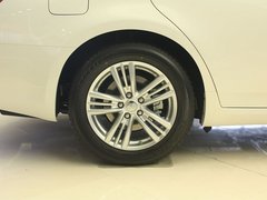 2010款 G37 3.7L 自动 Sedan