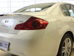 2010款 G37 3.7L 自动 Sedan