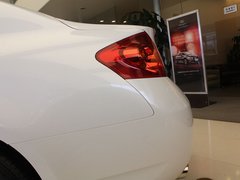 2010款 G37 3.7L 自动 Sedan