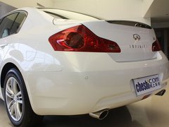 2010款 G37 3.7L 自动 Sedan