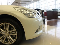 2010款 G37 3.7L 自动 Sedan