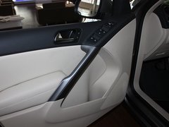 2010款 2.0TSI 自动 四驱旗舰版 5座