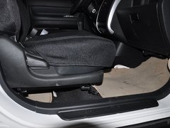 2010款 1.5L 手动 天窗版 5座