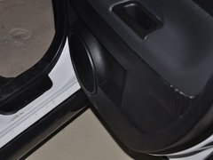 2010款 1.5L 手动 天窗版 5座