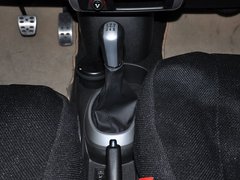 2010款 1.5L 手动 天窗版 5座