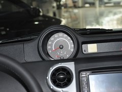 2010款 1.5L 手动 天窗版 5座