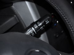 2010款 1.5L 手动 天窗版 5座