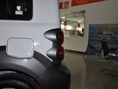 2010款 1.5L 手动 天窗版 5座