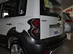 2010款 1.5L 手动 天窗版 5座