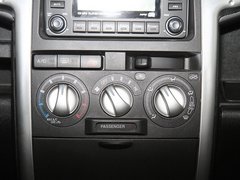 2010款 1.5L CVT 精英型 5座