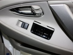 2010款 200G 2.0L AT Navi豪华导航版