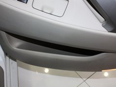 2010款 200G 2.0L AT Navi豪华导航版
