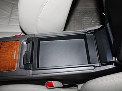 2010款 200G 2.0L AT Navi豪华导航版