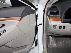 2010款 200G 2.0L AT Navi豪华导航版