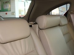 2010款 2.4L 自动 四驱豪华版 5座