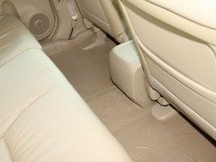 2010款 2.4L 自动 四驱豪华版 5座