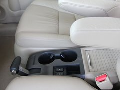 2010款 2.4L 自动 四驱豪华版 5座